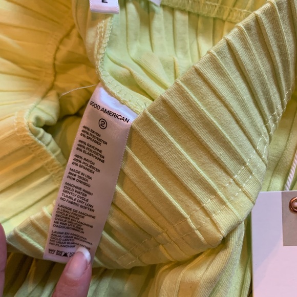 Good American Wide Rib Zip Hem Pant Key Lime Leggings - Picture 3 of 4